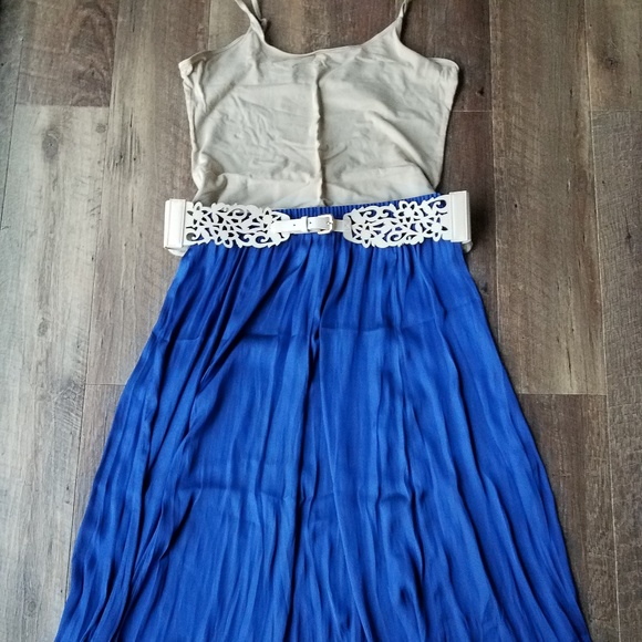 Covington Dresses & Skirts - Covington Skirt With Belt